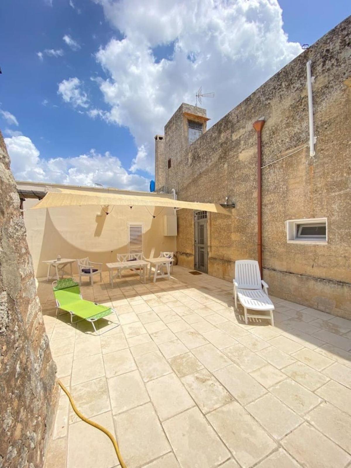 Casolare Giardino Aiarella-Assunta Apartment Merine Ruang foto